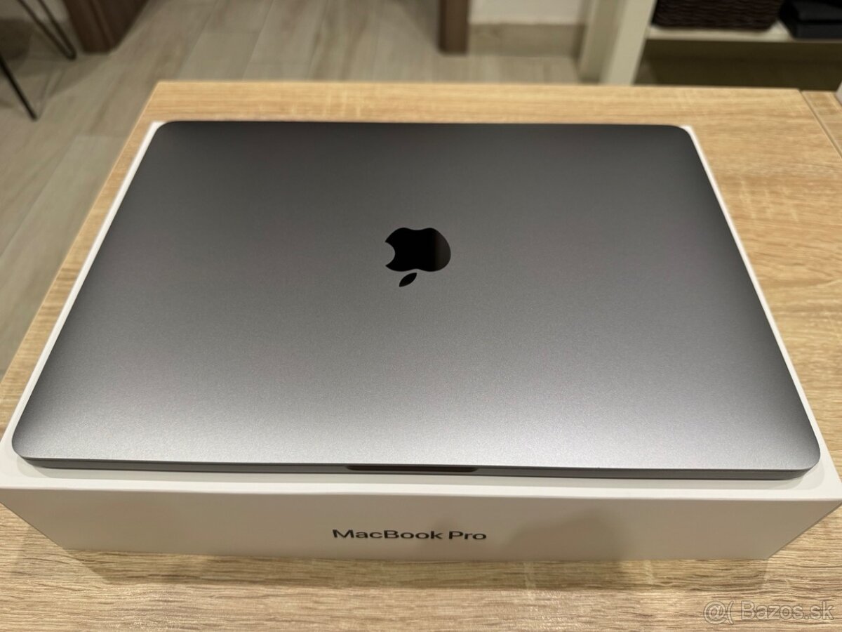 Apple MacBook Pro 13\" 2019, touch bar