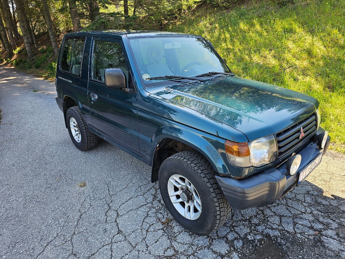 Mitsubishi Pajero 2.5