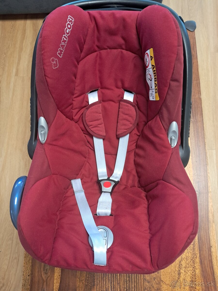 Maxi Cosi Cabriofix + zakladna Familyfix