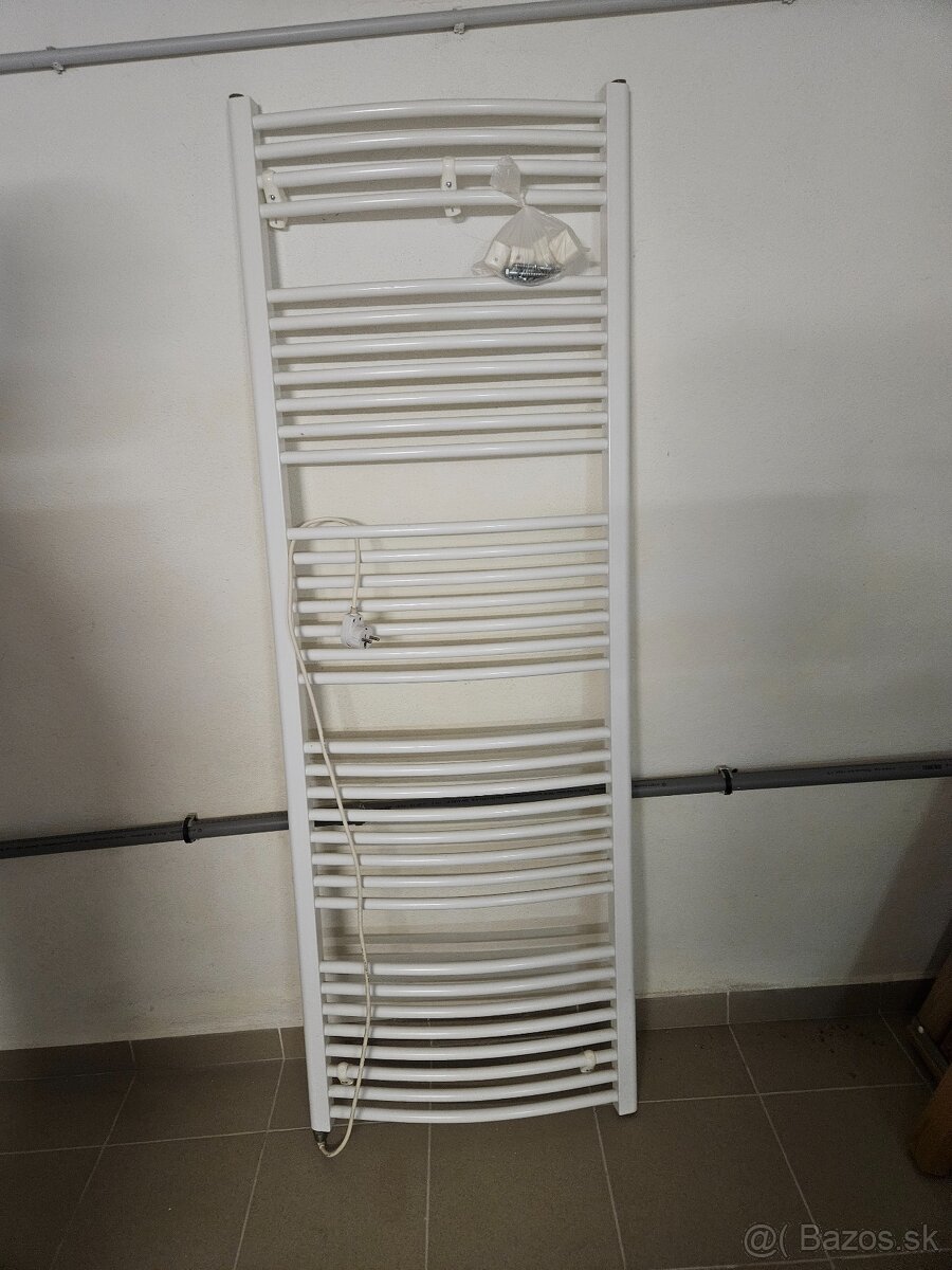 elektricky rebrikovy radiator