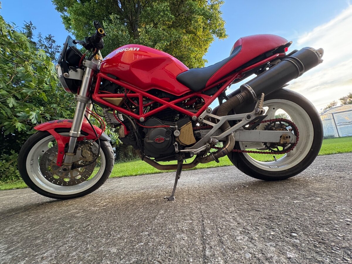 Ducati Monster 750