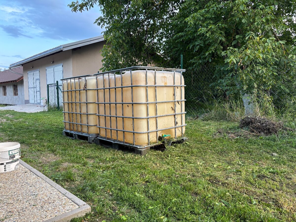 Nádrž 1000l ibc