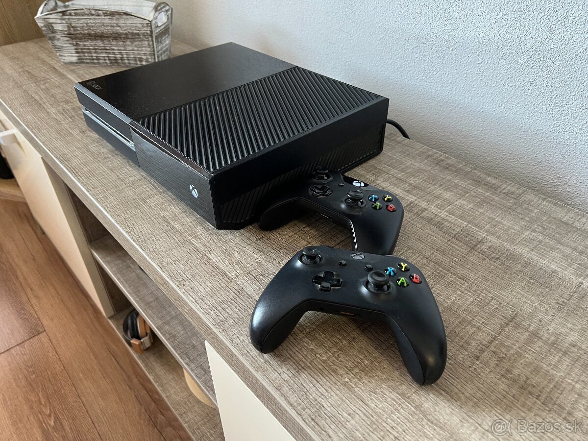 Predám Xbox One 500MB + 9 Hier