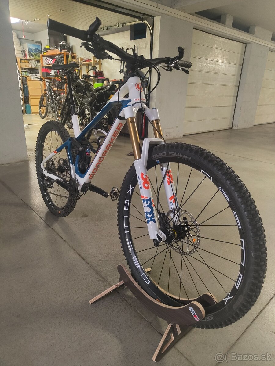Mondraker super-foxy carbon R ( velk. L )