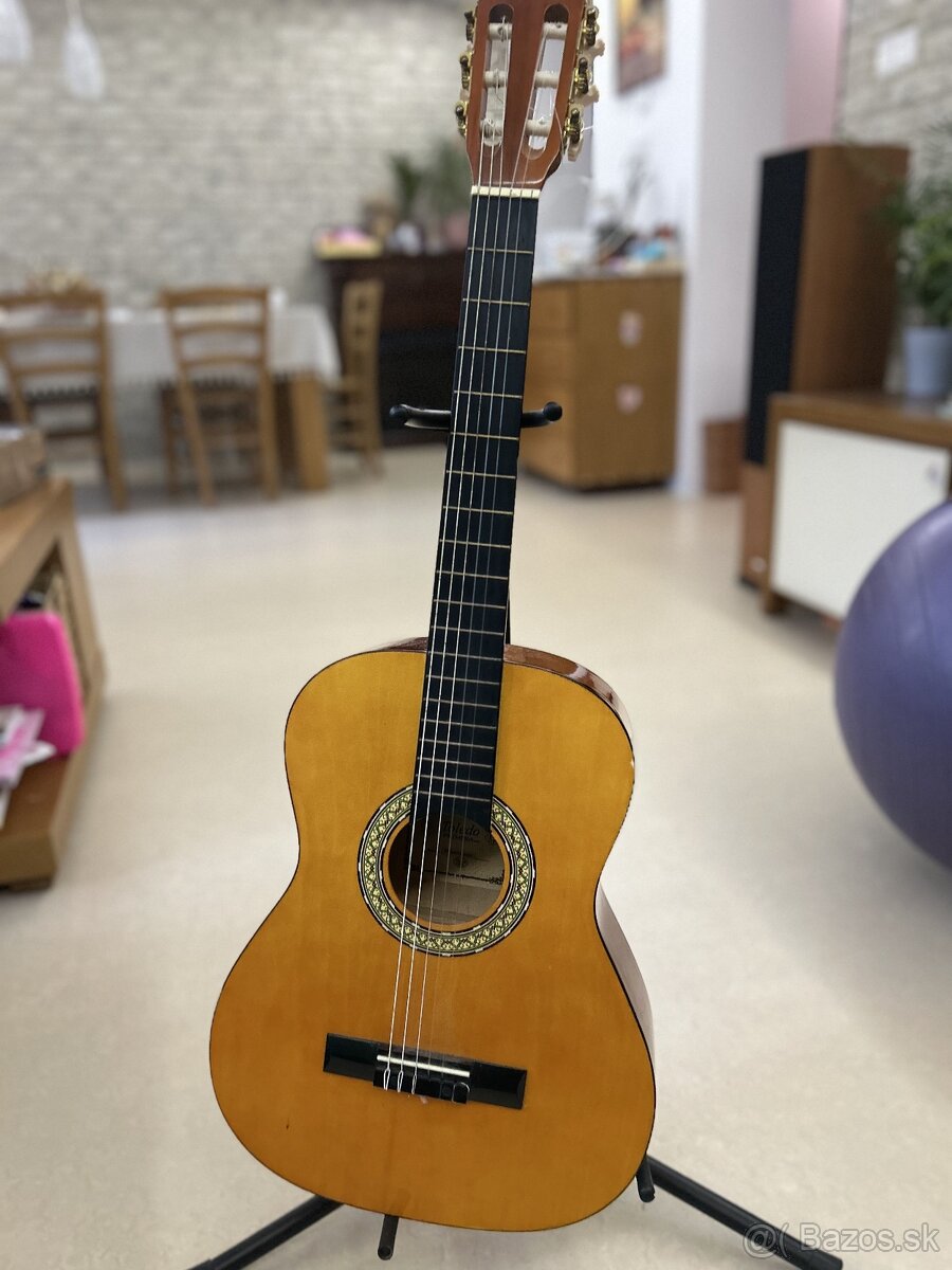 Akustická gitara 3/4 + veľa príslušenstva