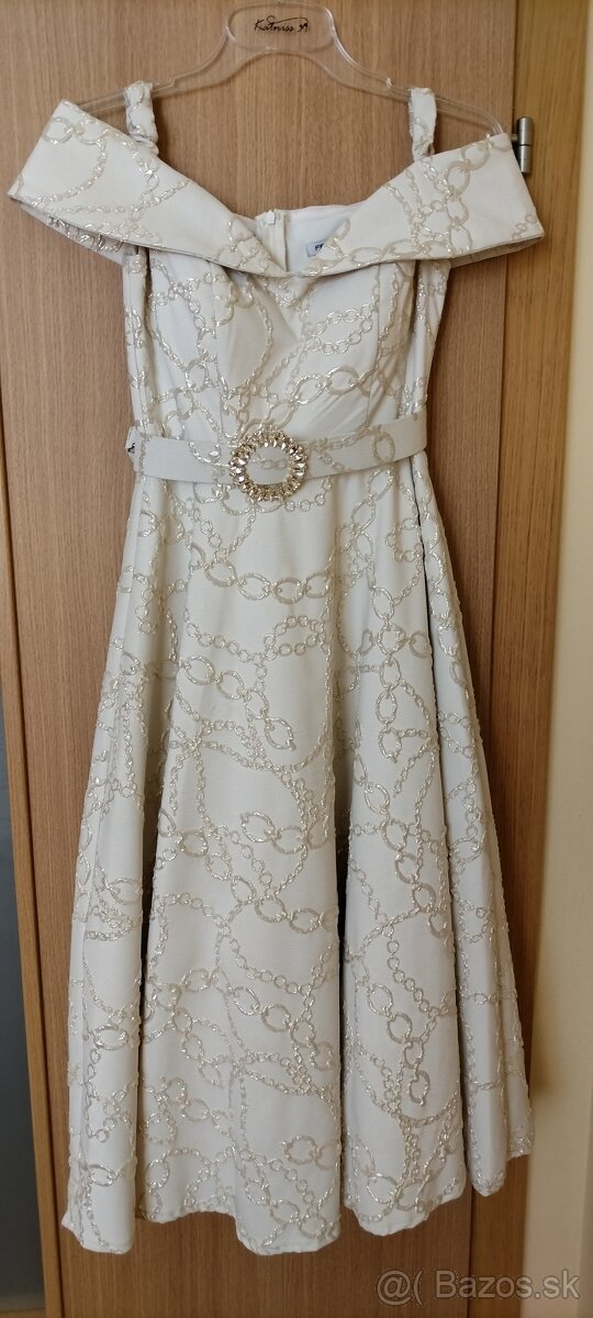 Pre spoločenské šaty