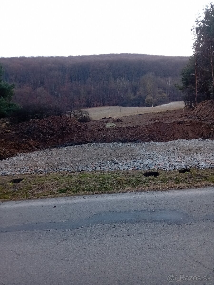 Darujem hlinu bez kameňov