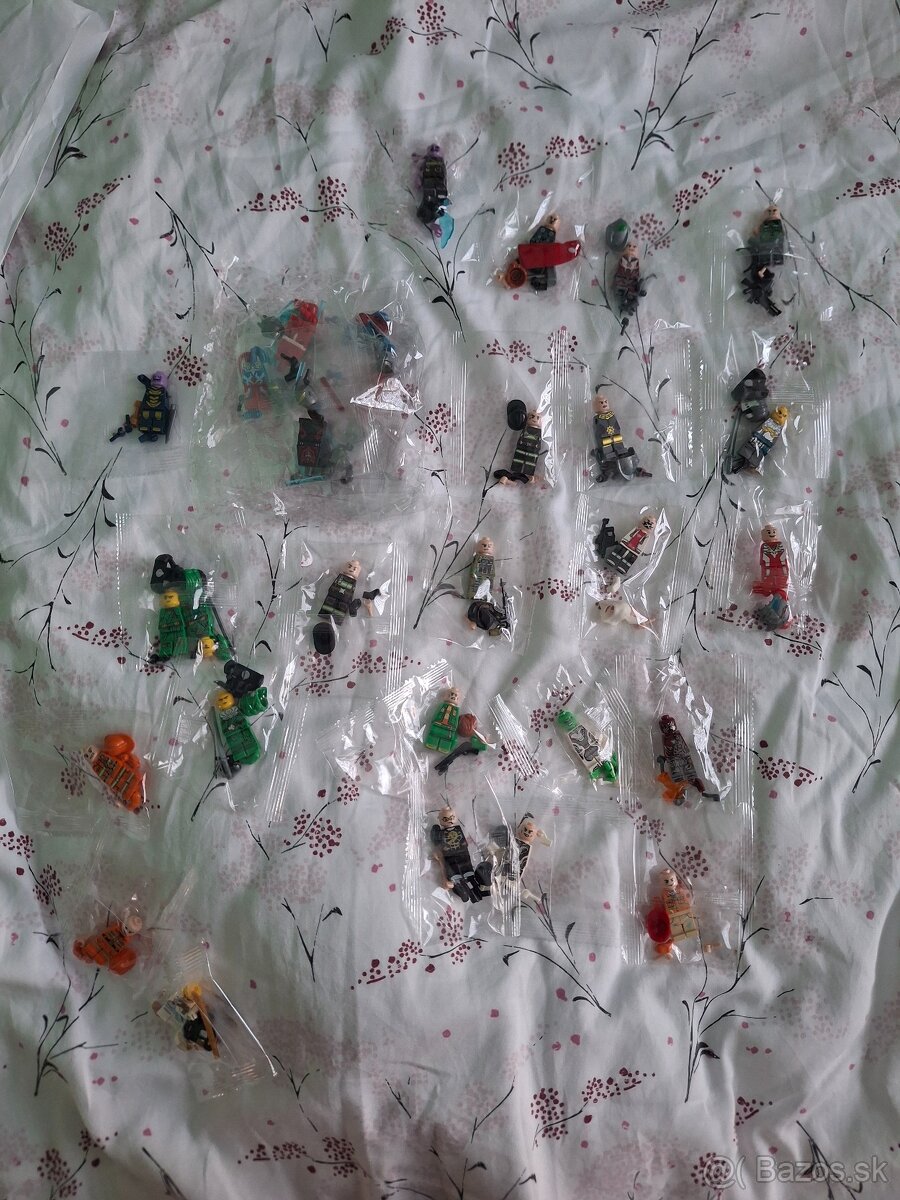 ✅ 30x Lego postava