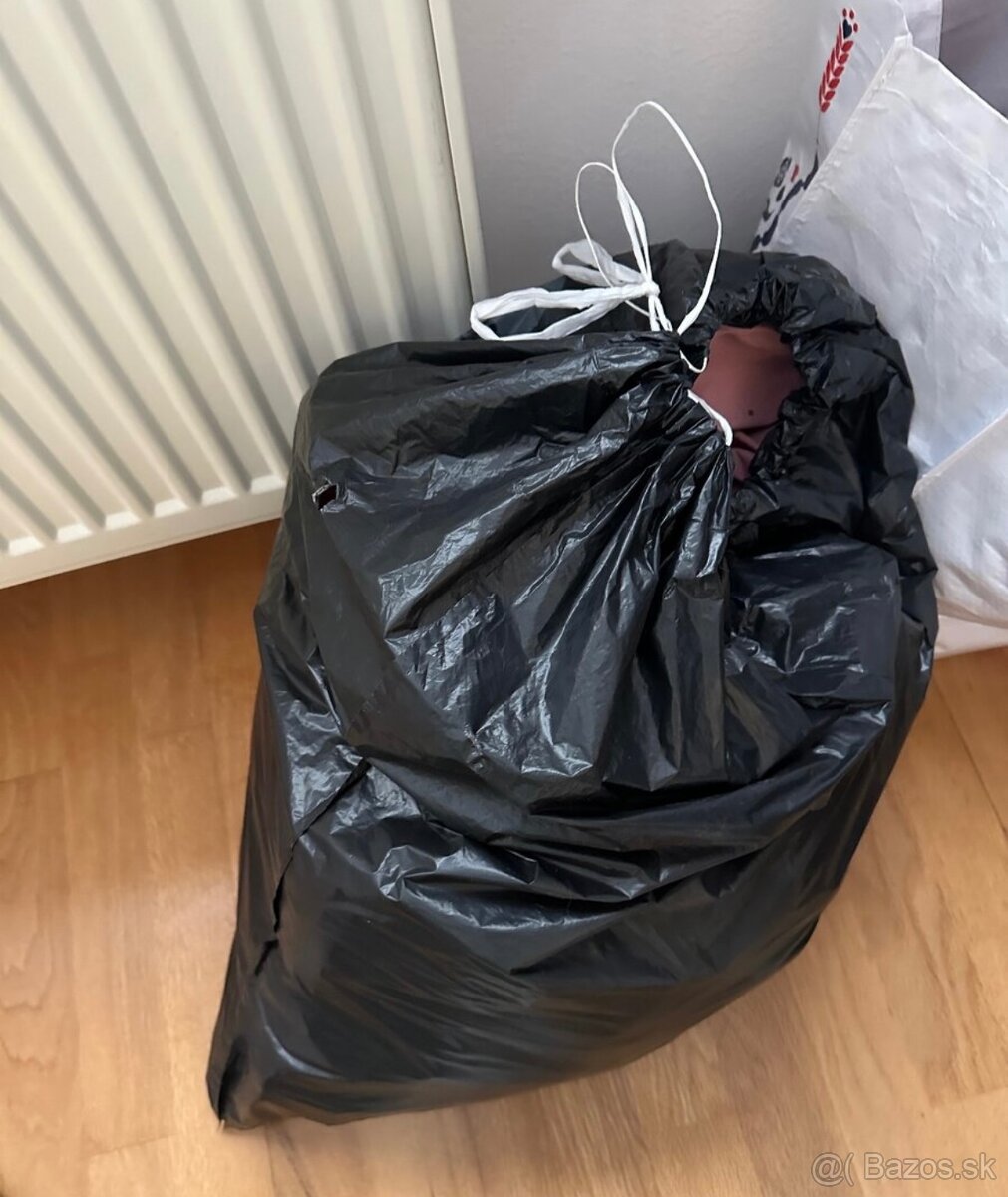 Balík oblečenia pre bábätko dievčatko