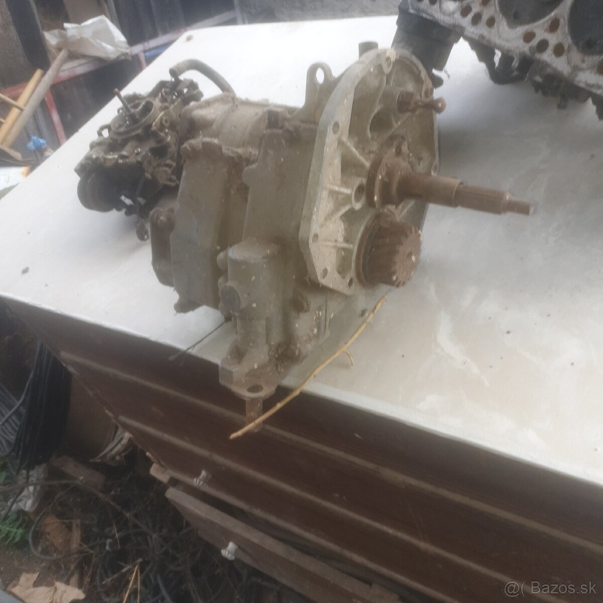 Prevodovka karburator hlava valcov