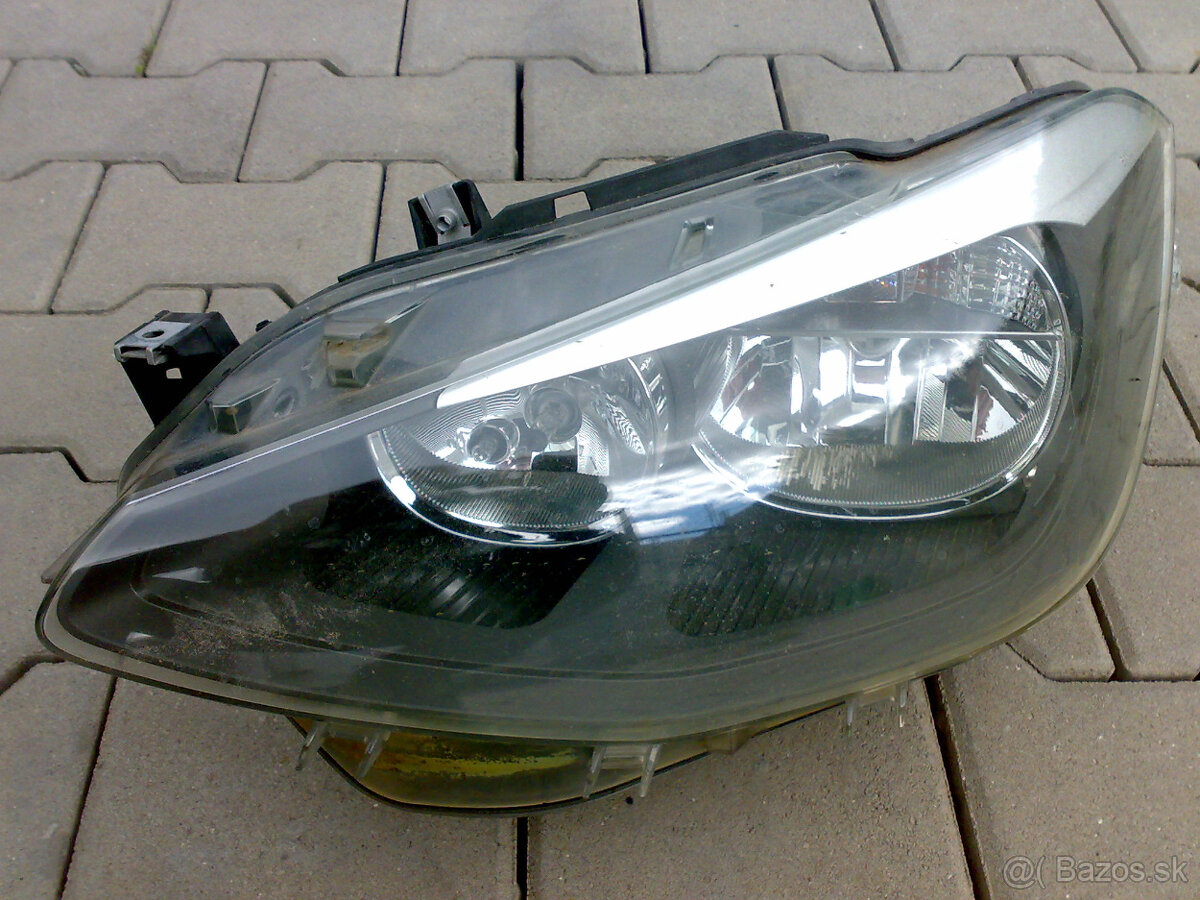 Bmw F20/F21 Přední Světlomet.