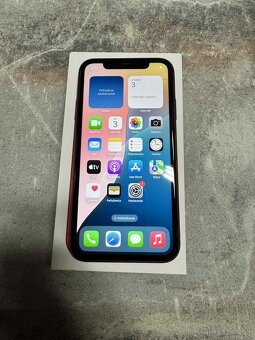 iPhone 11 64GB Red