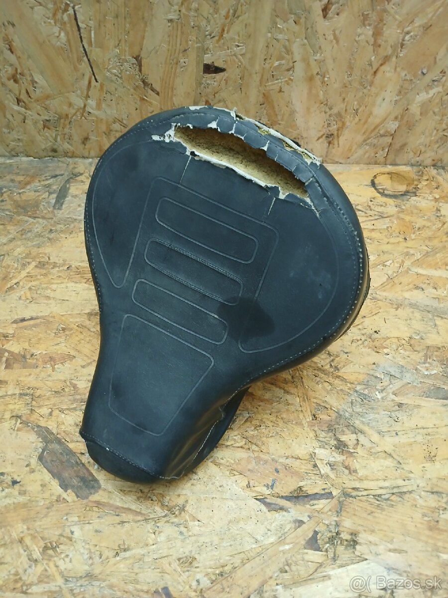 Babetta 210 sedadlo