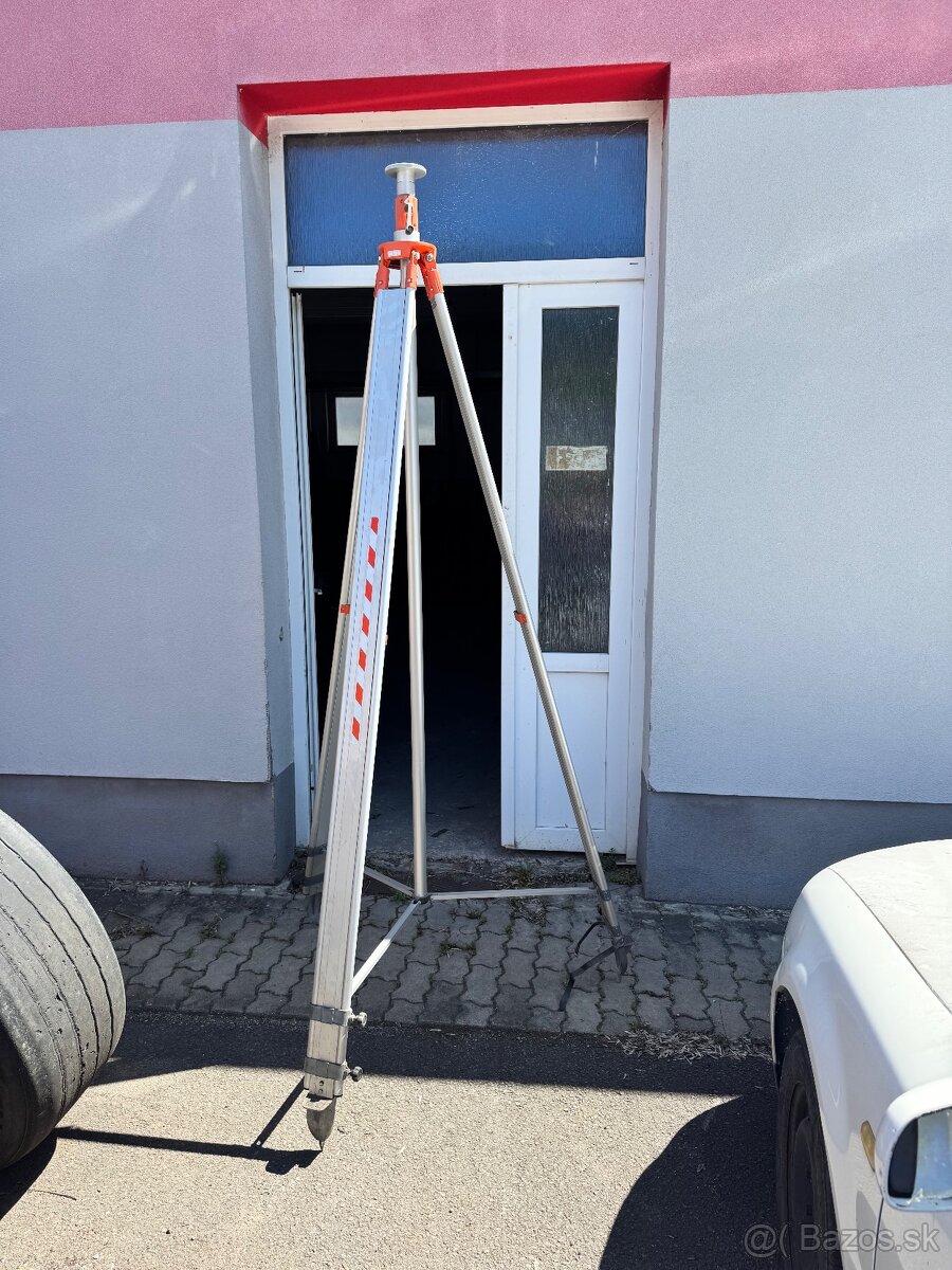 Kurbelstativ pre Nivelačný laser 5 metrov