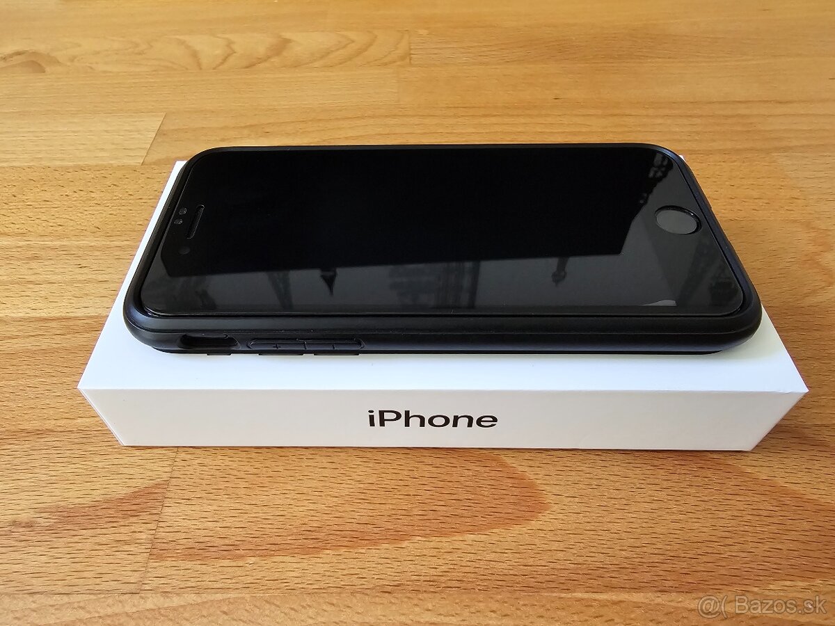 iPhone SE 2020 64GB čierny