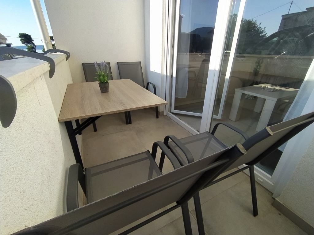 Apartmán v Chorvátsku pri Splite 100 metrov od mora.