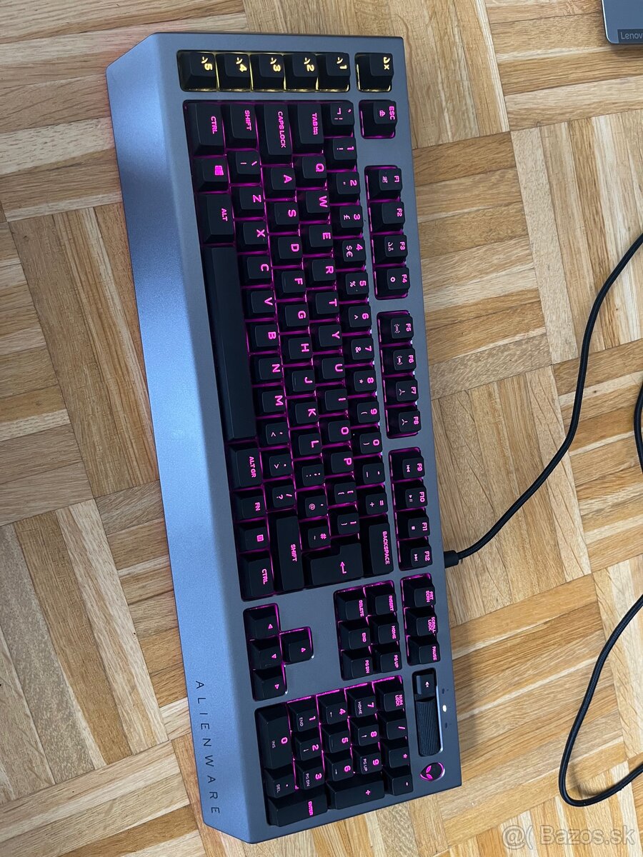 DELL Alienware AW768 klávesnica