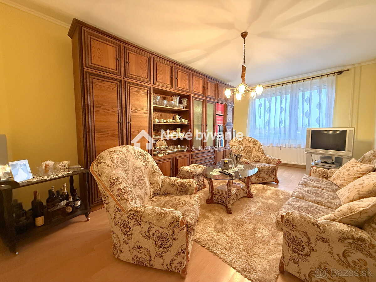 Predaj, 4izbový byt v centre-Želiezovce(N206-114-FRADE3)