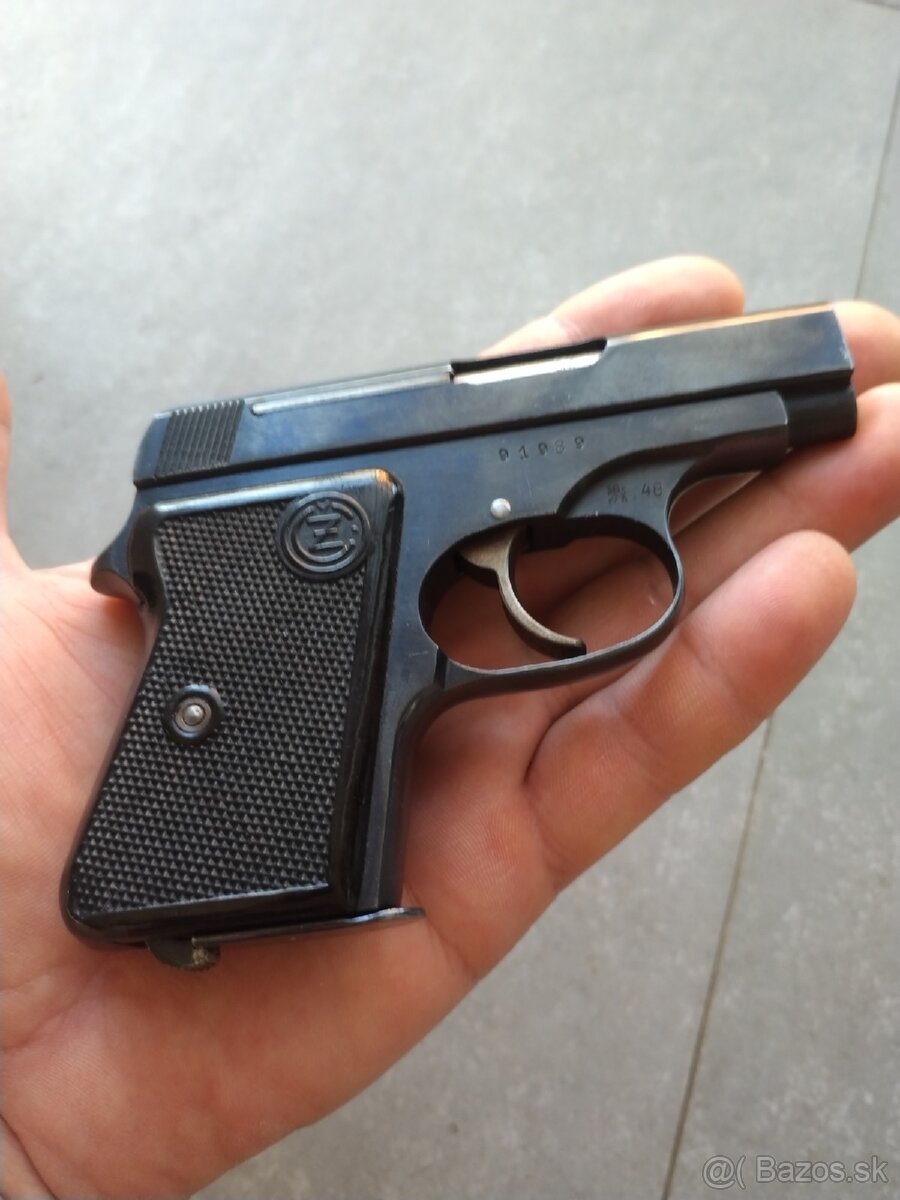 Pištoľ CZ vz 45