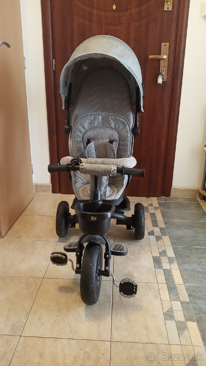 Trojkolka Kinderkraft Aveo šedá