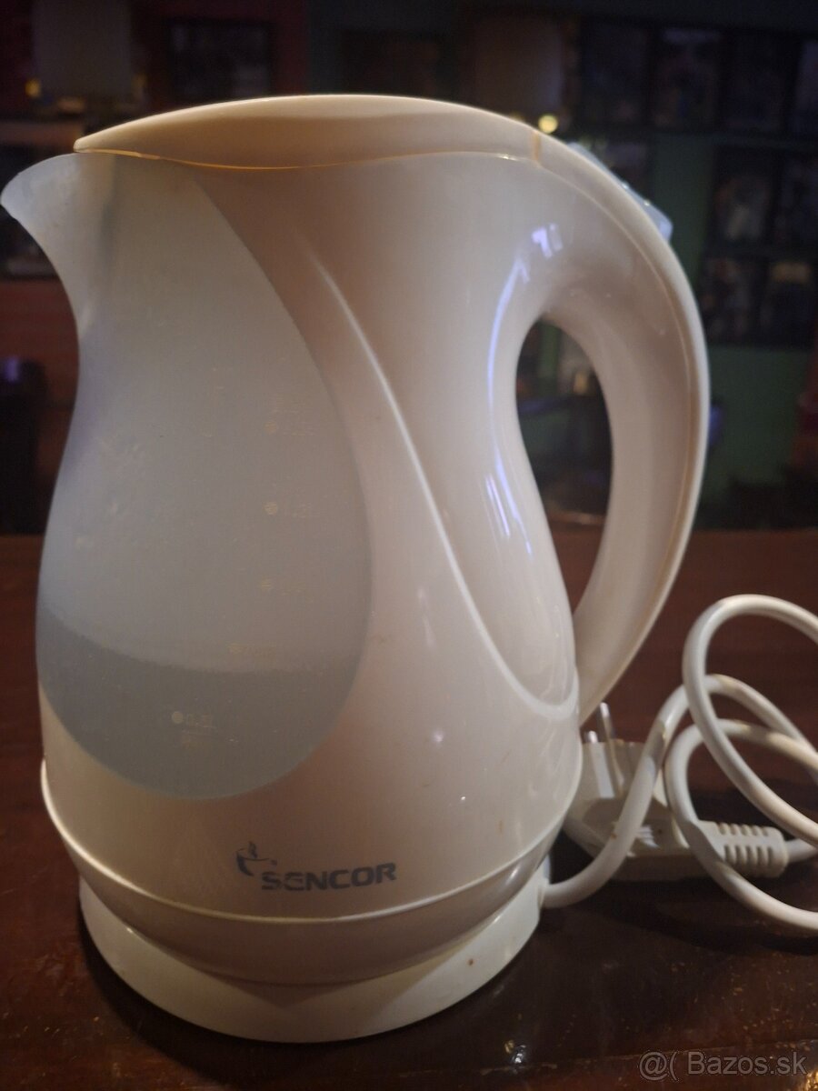Rýchlovarná konvica Sencor