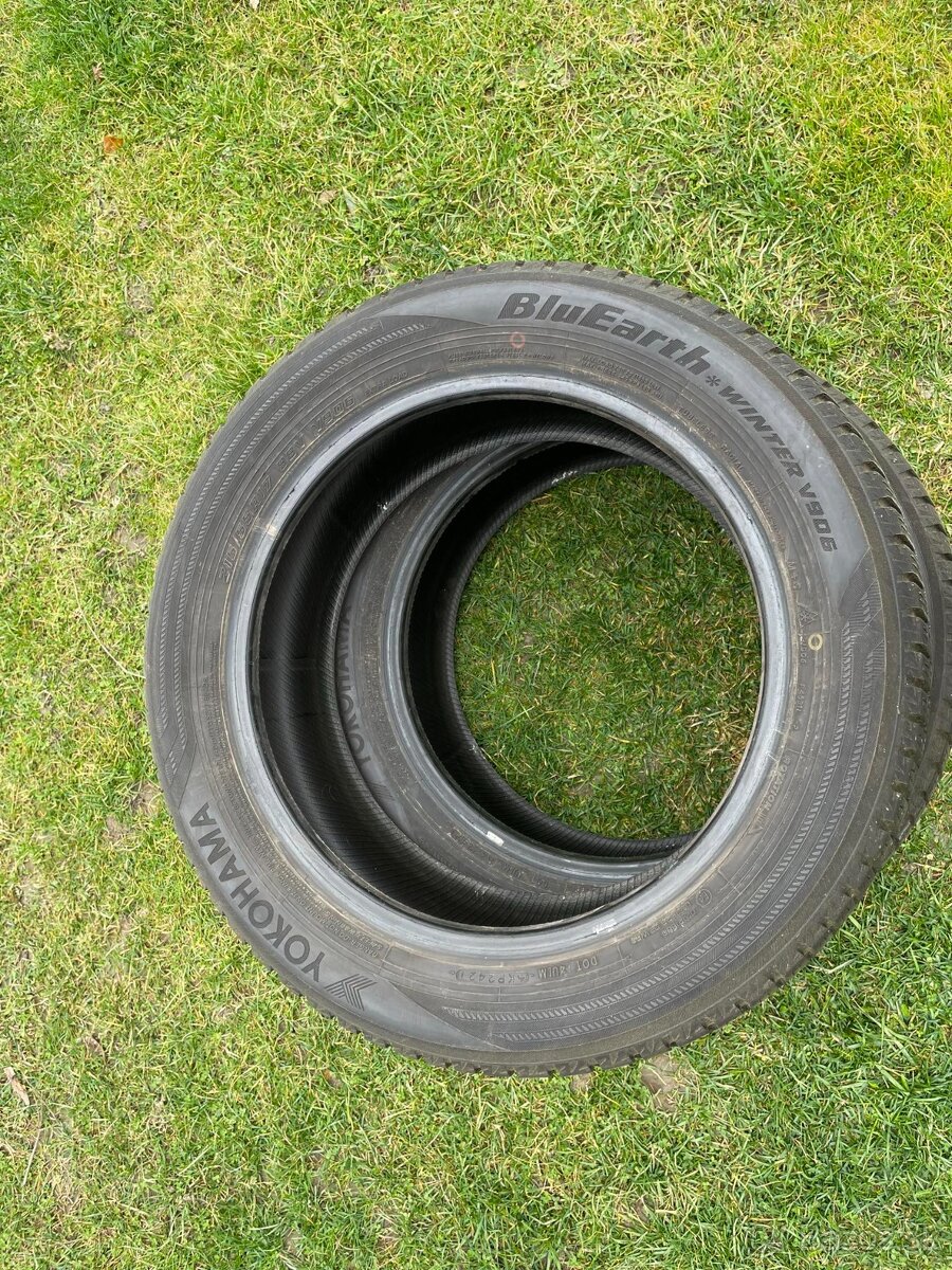 Celoročné pneu 215/55R17