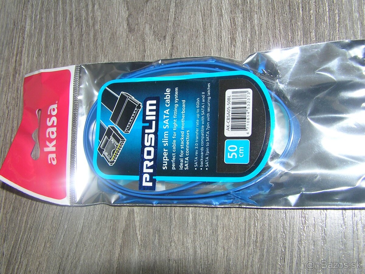Predam AKASA SATA 3.0 kable, cisto nove, original zabalene