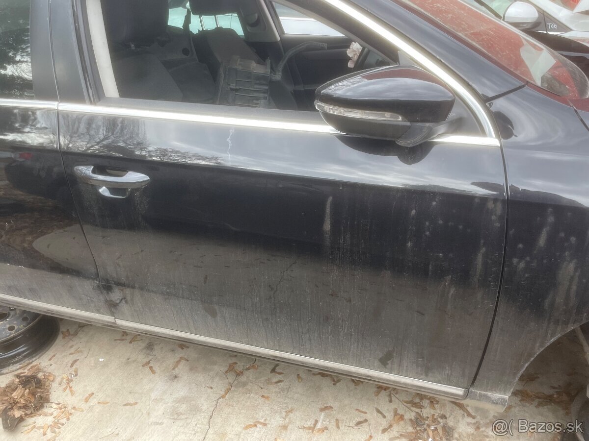 Pravé predné dvere Volkswagen Passat B7 sedan