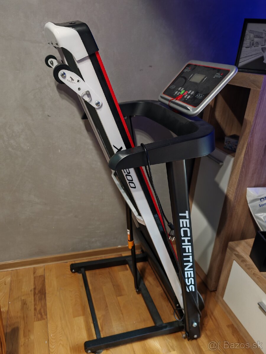 Bežiaci pas XR200
