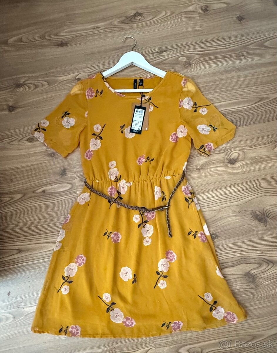 Kvetinové šaty Vero moda