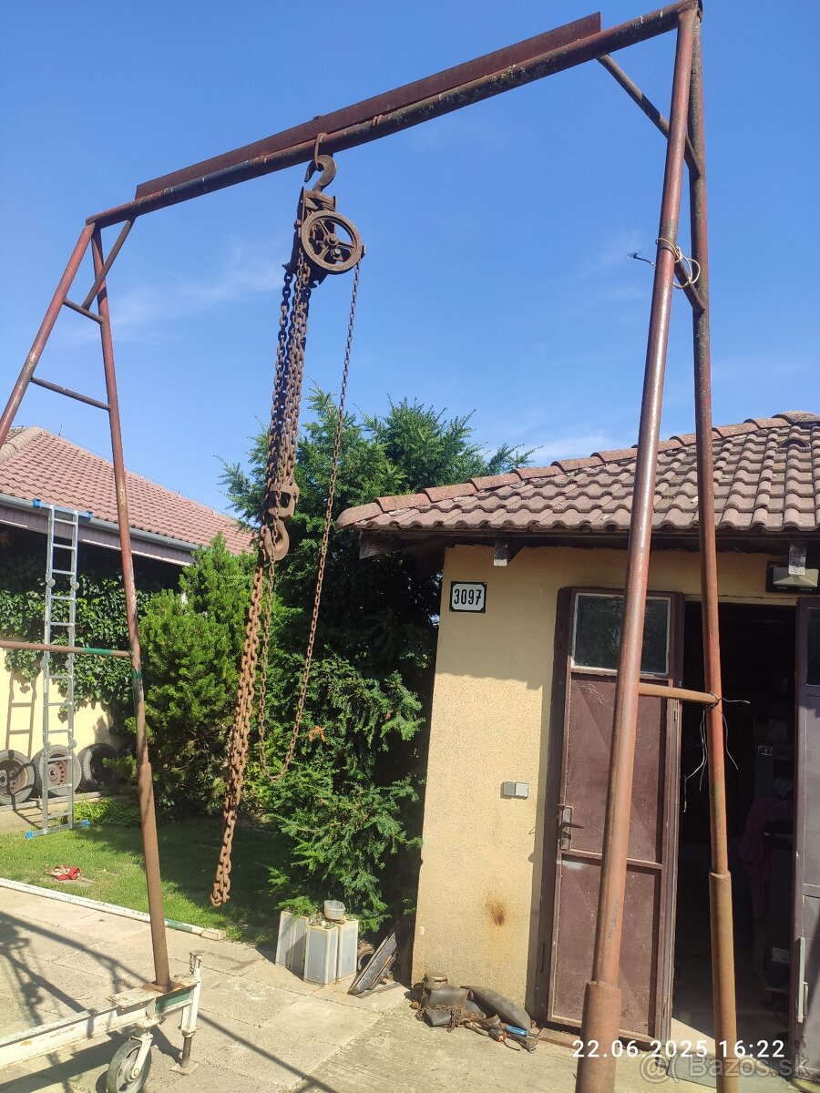 Kladkostroj 1,5T + mobilná konštrukcia