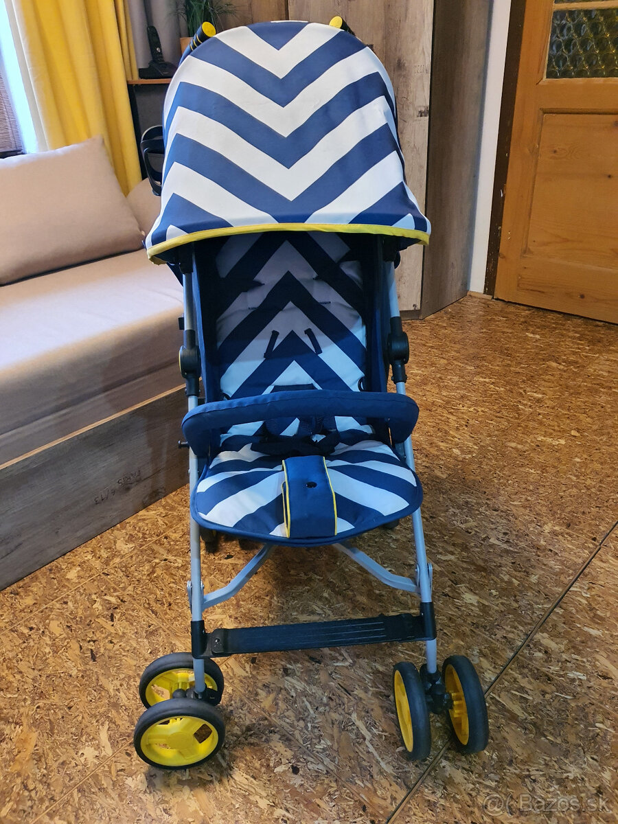 Kočík skladaci a detská stolička na krmenie