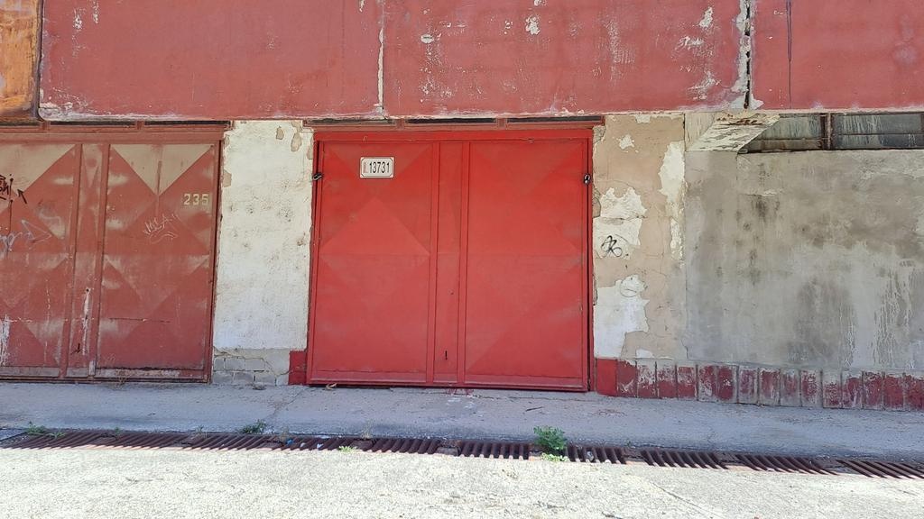 GARÁŽ NA PREDAJ – BEBRAVSKÁ, PRI OC HRON (20 m²) – 25.00