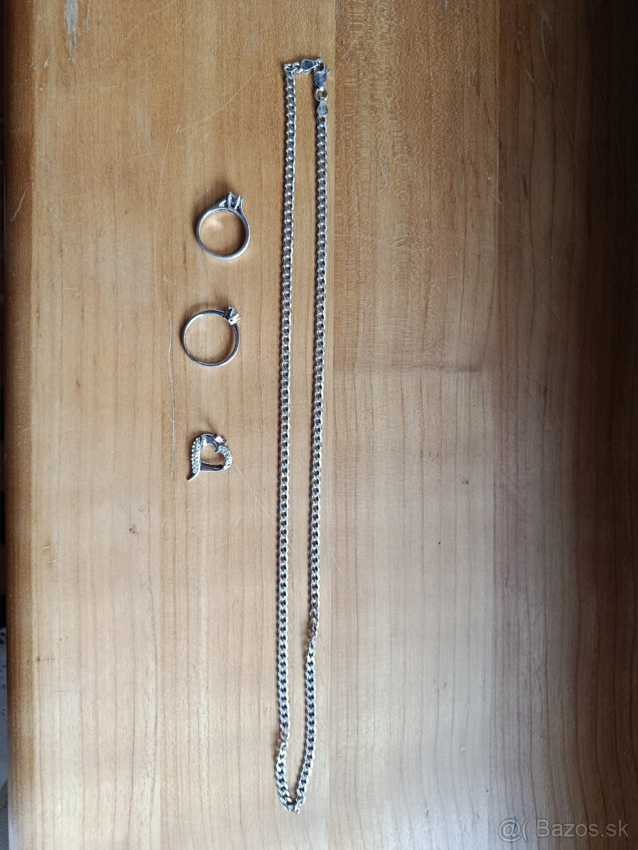 Šperky zo striebra a ocele