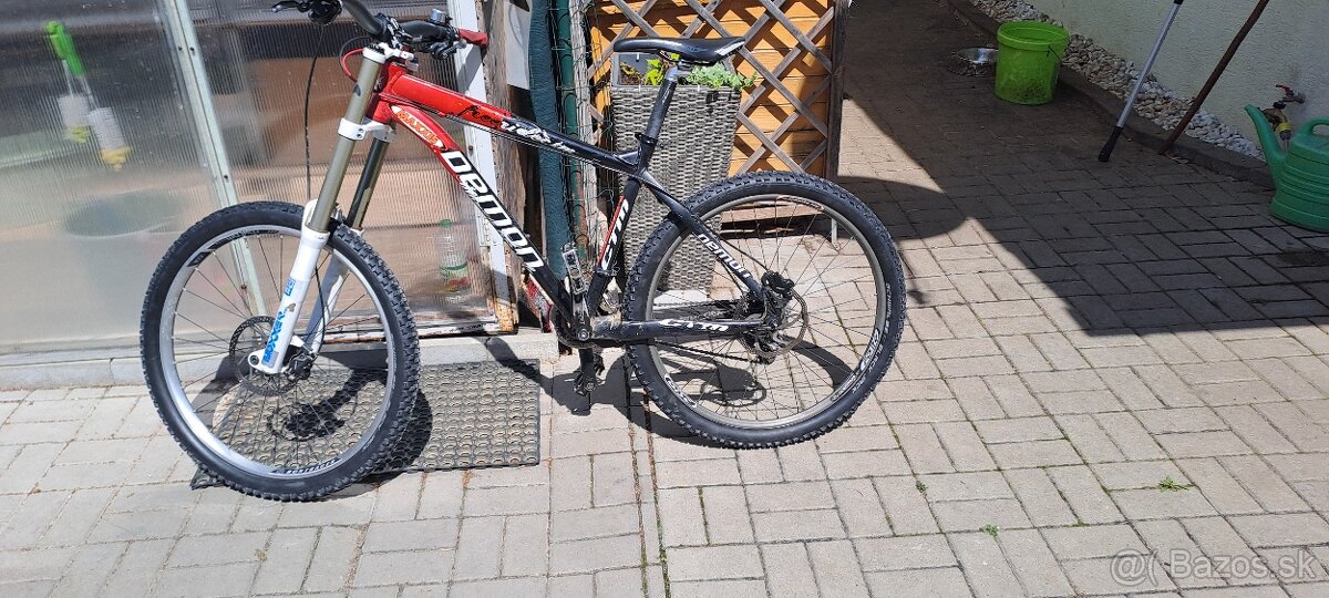 Skladaný horský bycikel