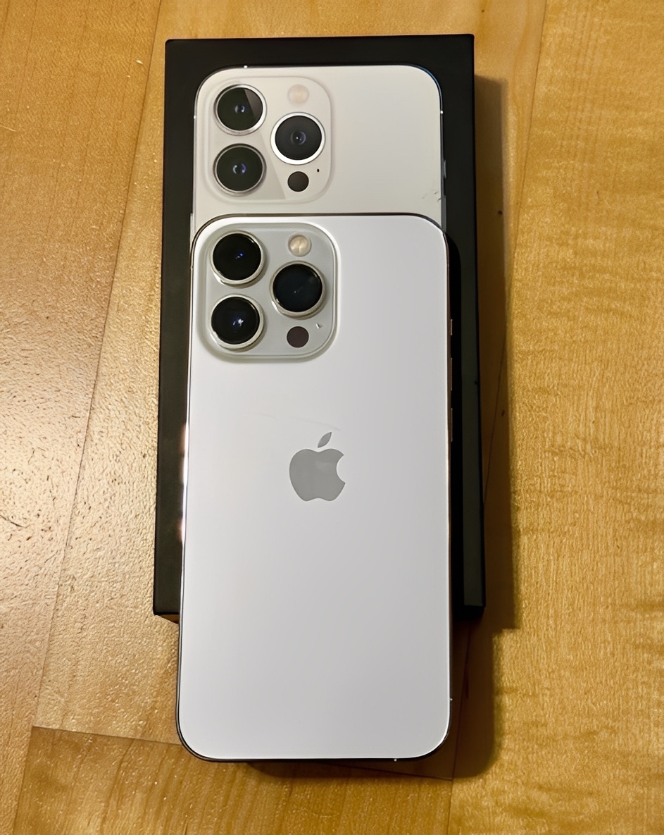 iPhone 13 Pro Silver BATERIE 100% TOP