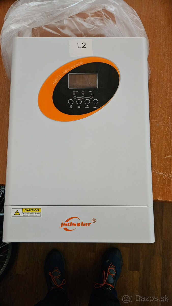 Predám Solárny invertor