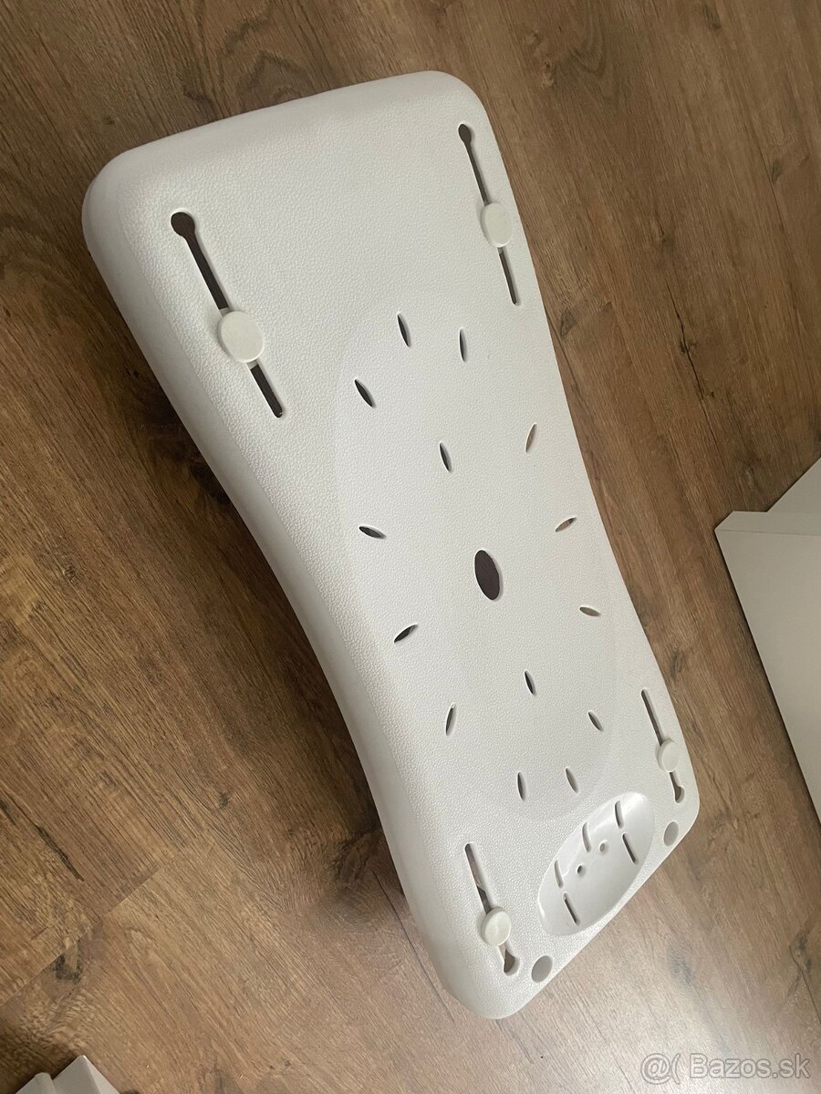 Sedačka na vaňu s rukoväťou