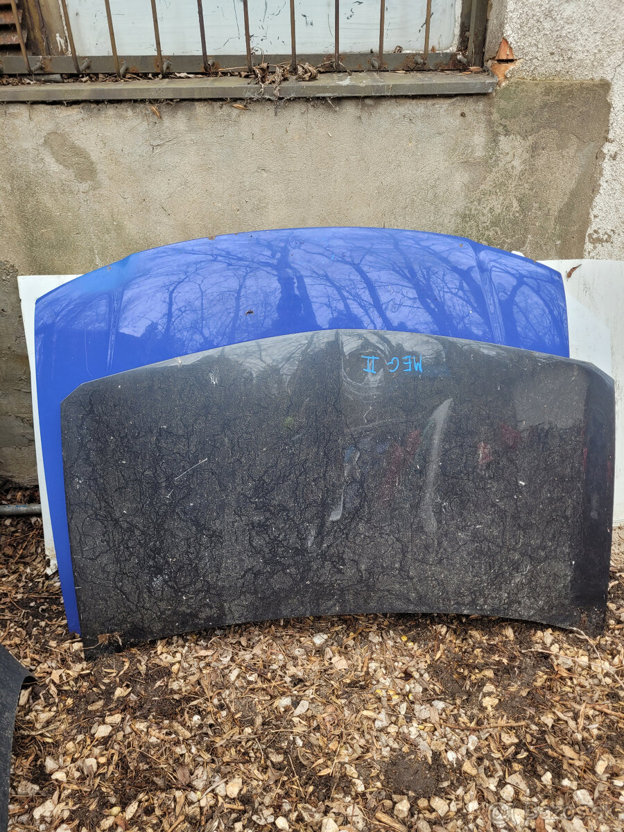 RENAULT MEGAN II-PREDNA KAPOTA