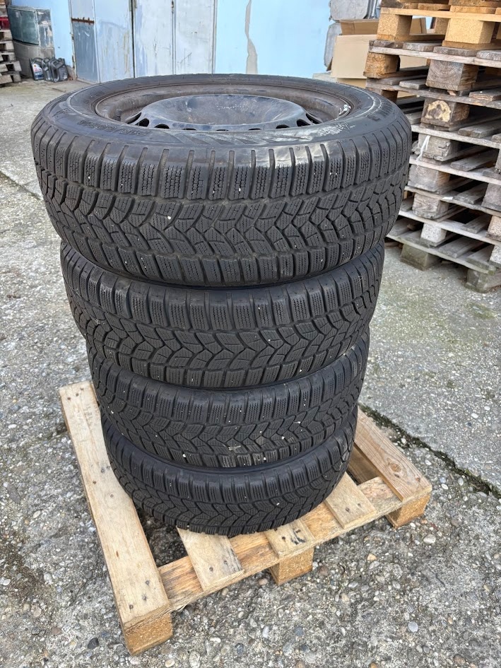 Firestone Winterhawk 3 215/60R16