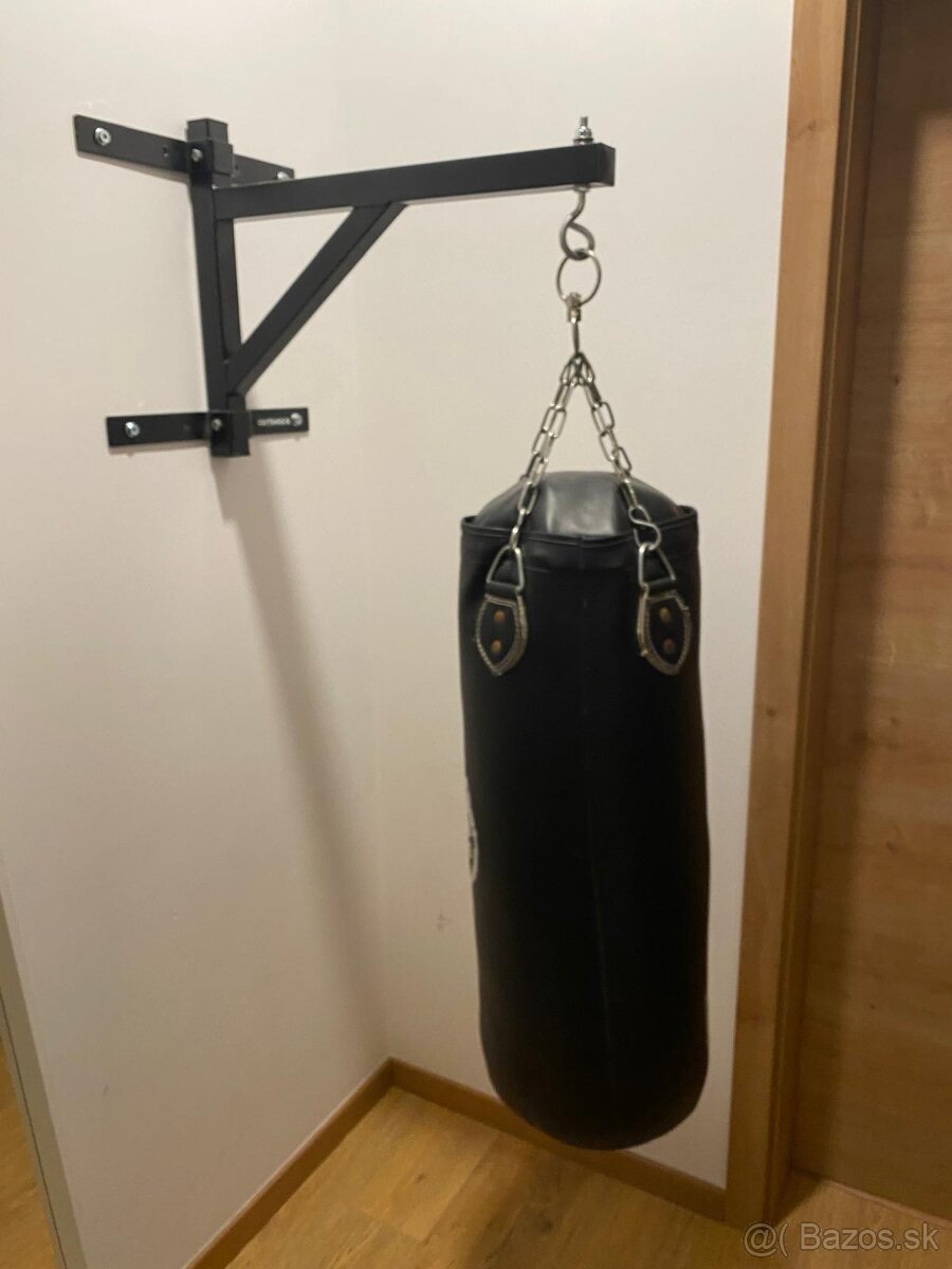 Boxerske vrece / drziak na boxerske vrece