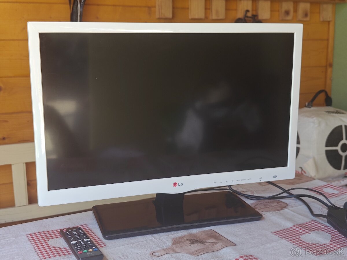 LG Lcd smart Tv "26" (66cm)