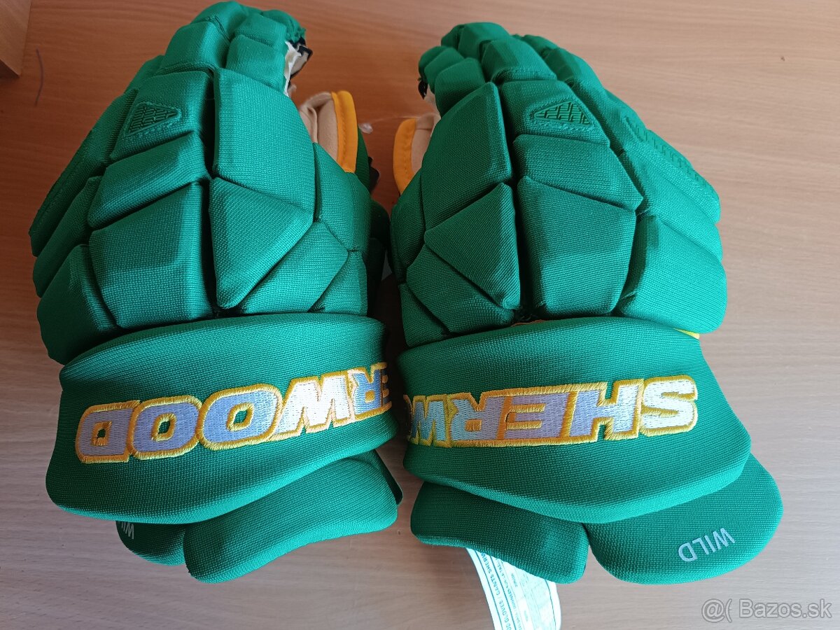 Sherwood Rekker Legend Pro 13" - Minnesota Wild - PRO STOCK