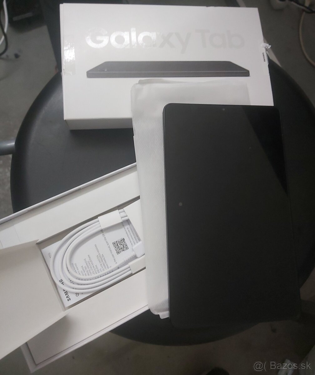 Samsung Galaxy Tab A9 LTE 128GB Graphite + Folia