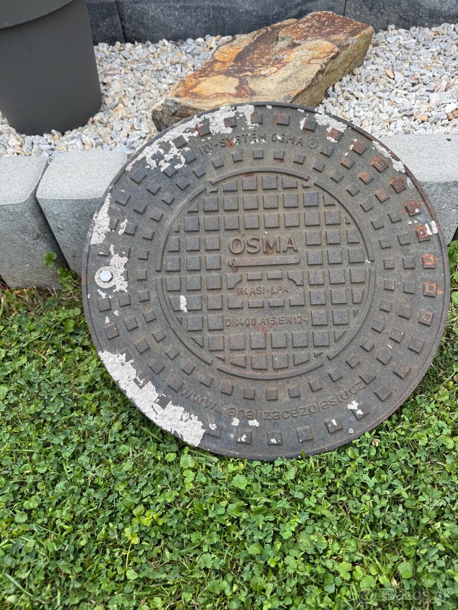 Liatinový poklop