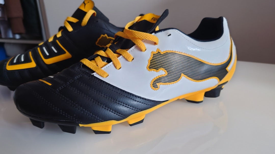 Predam cisto nove kopacky PUMA. Vhodne na travu.