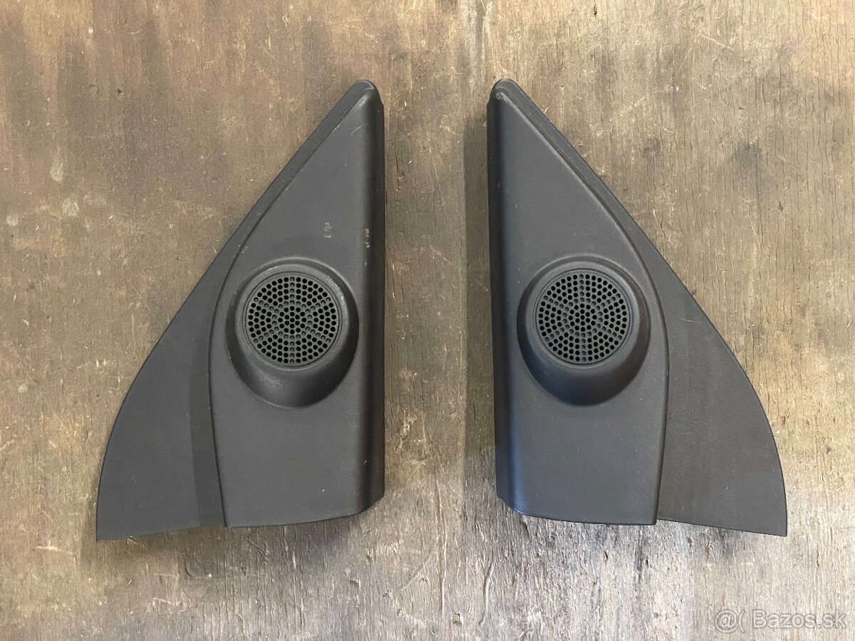 Kryty reproduktorov Nissan Micra K13