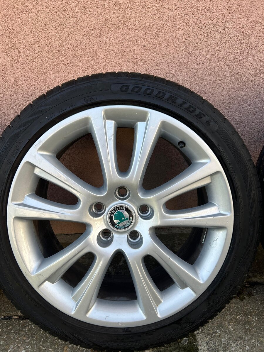 Predám pneu komplet 225/45ZR18 95Y