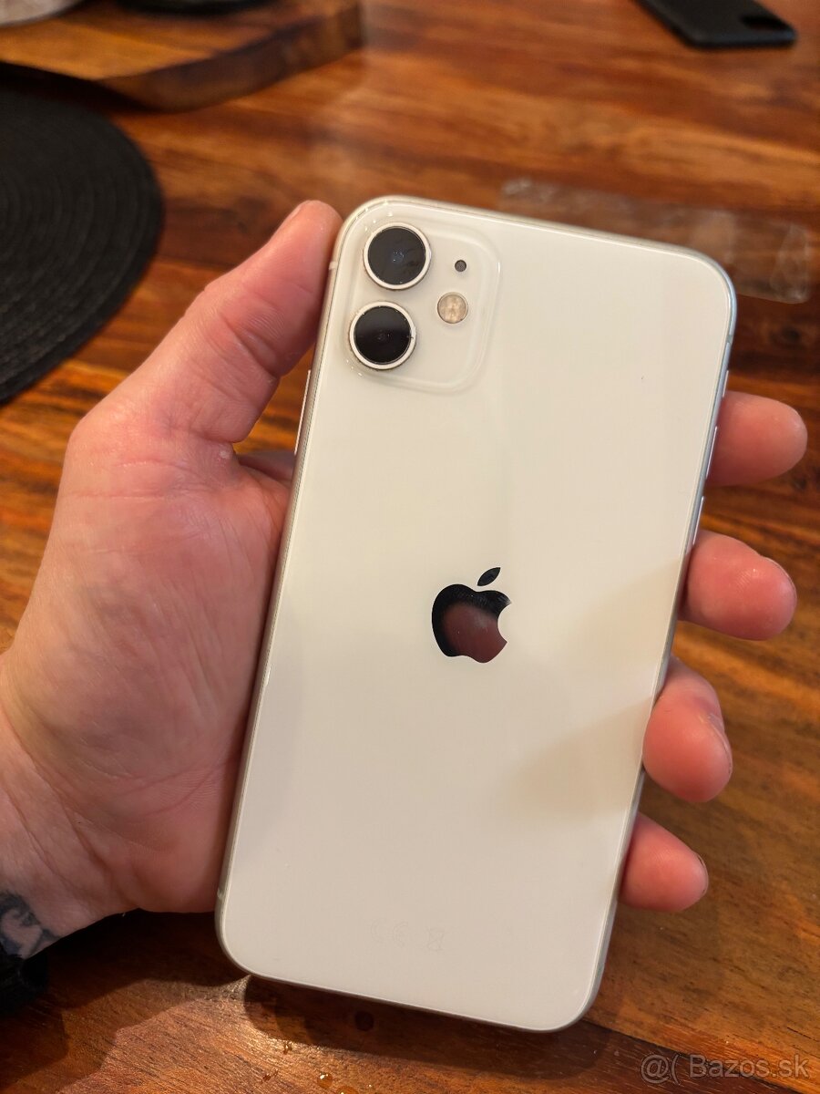 iPhone 11