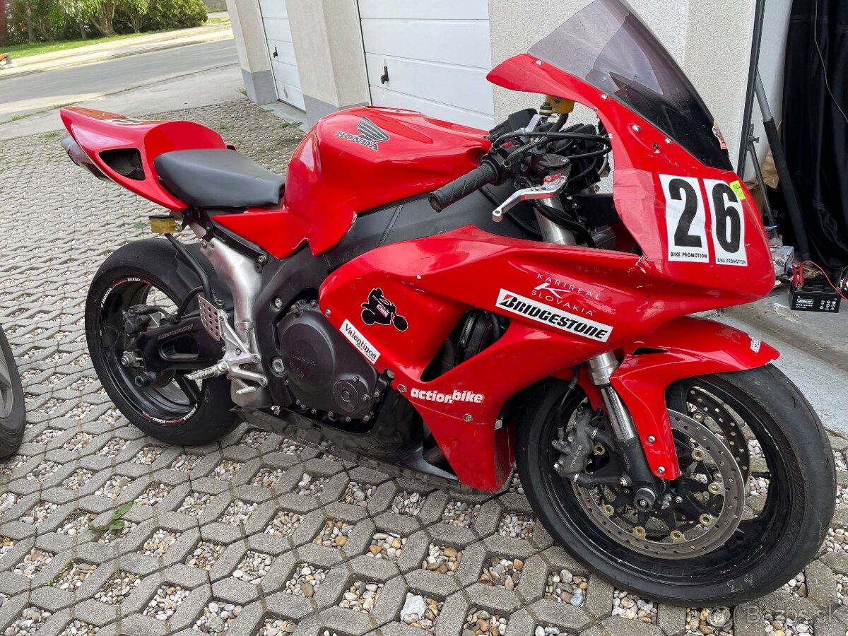 Honda CBR1000RR na OKRUH